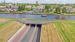 Read more about the article 1. Composite edge elements on Leeuwarden aqueduct